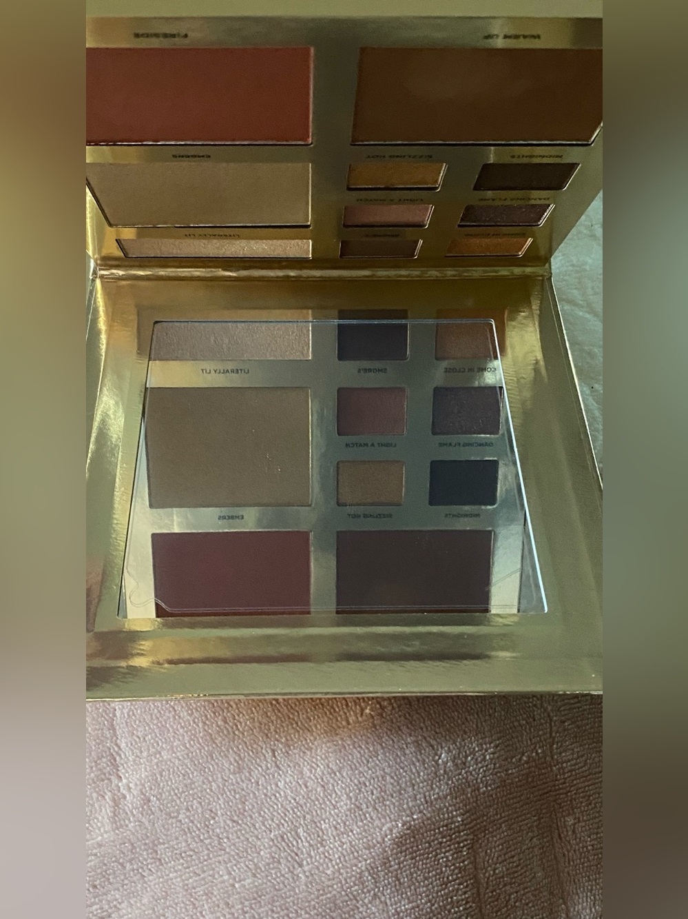 ICONIC London Heat of the Moment Eyes & Face Palette — Gold, Pink, Bronze, Plum - Picture 9 of 9